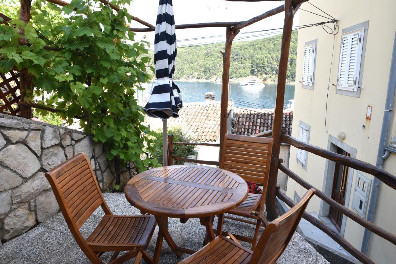 Apartment Anamarija 瓦伦 外观 照片